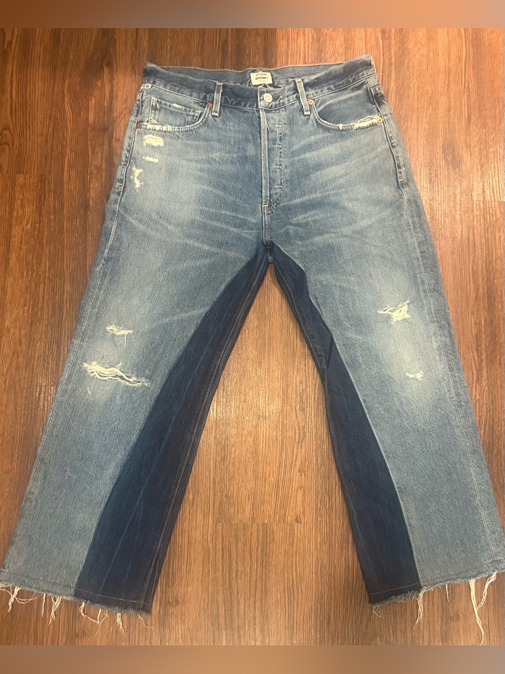 Citizens of Humanity Premium Vintage Cara Crop Two-Tone Distressed Jeans